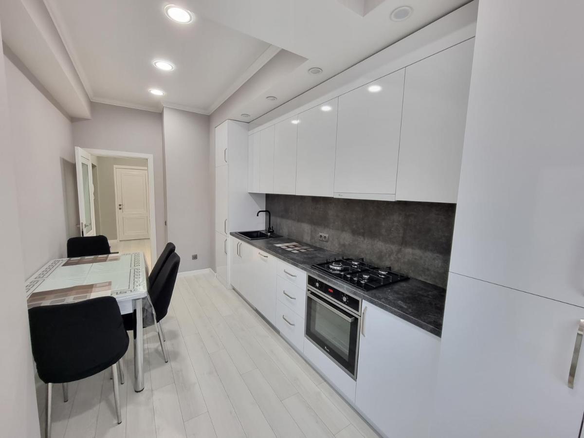 Grand Excelent New Ultra Central Apartments Chisináu Exterior foto